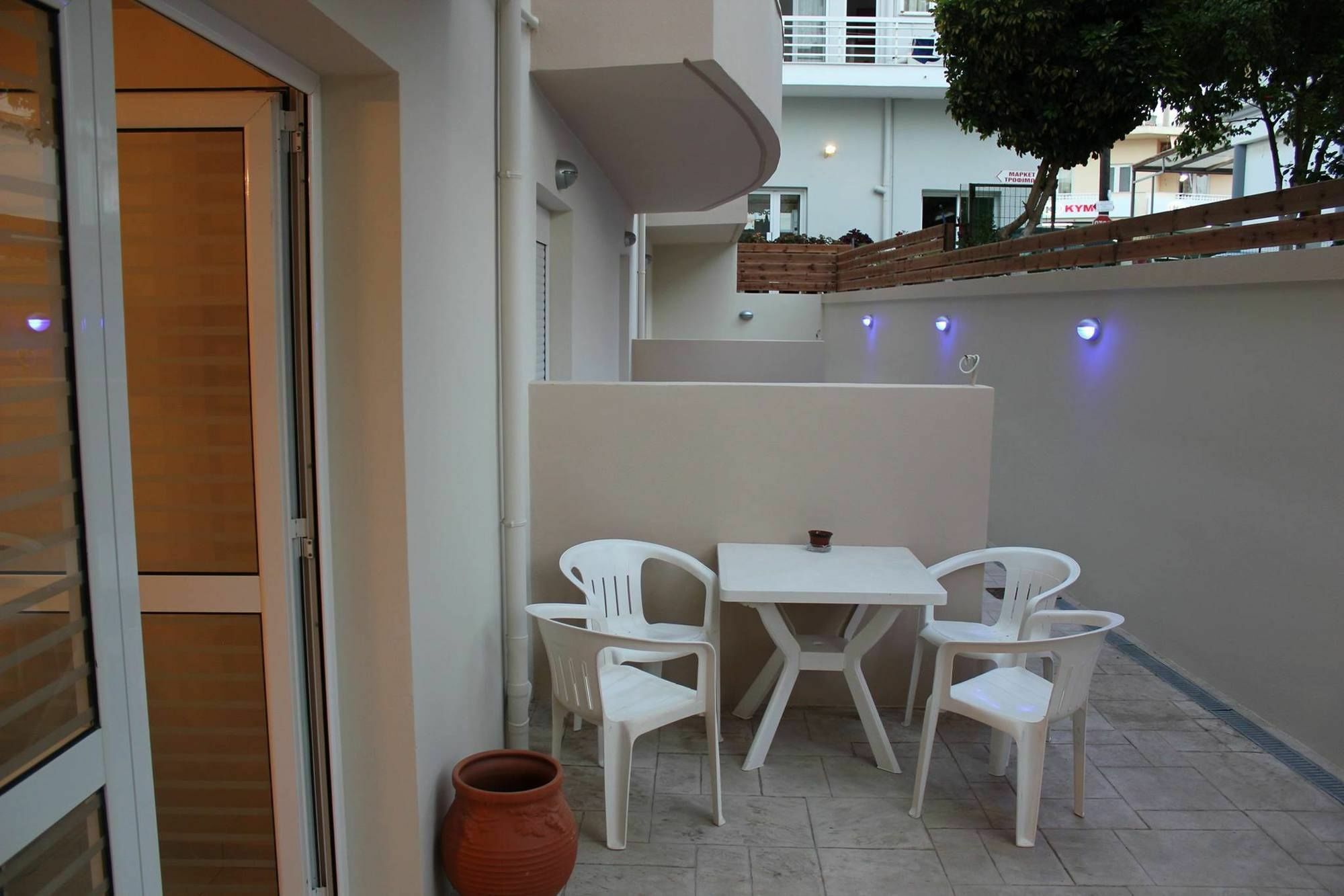 Helen Apartments Rethymno Exterior foto